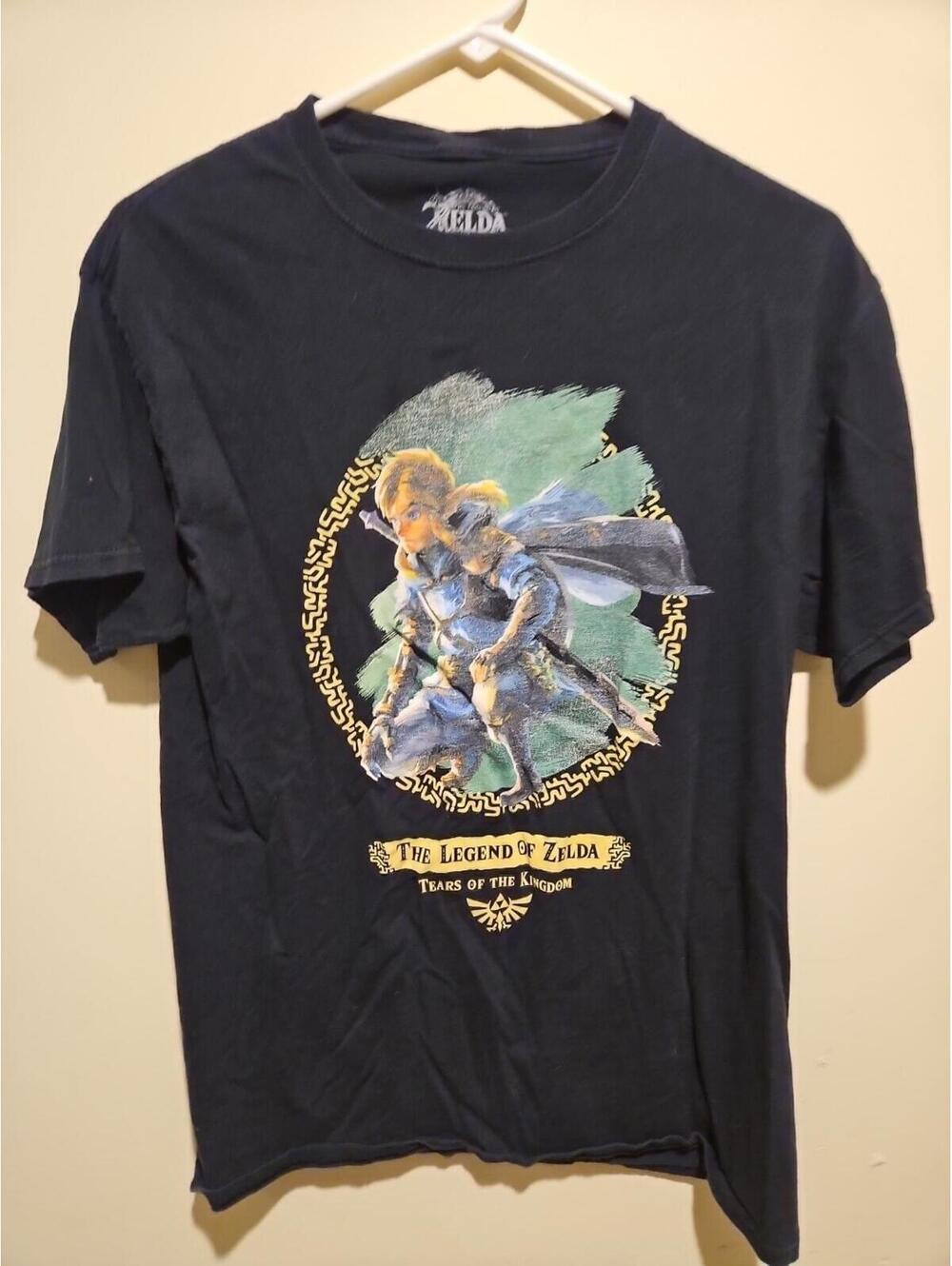Black Short Sleeve Zelda Tears of The Kingdom Size Medium Gaming Tee
